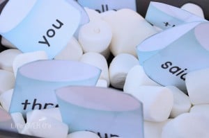 This marshmallow sight word free printable is great for learning to read in a multi-sensory environment.