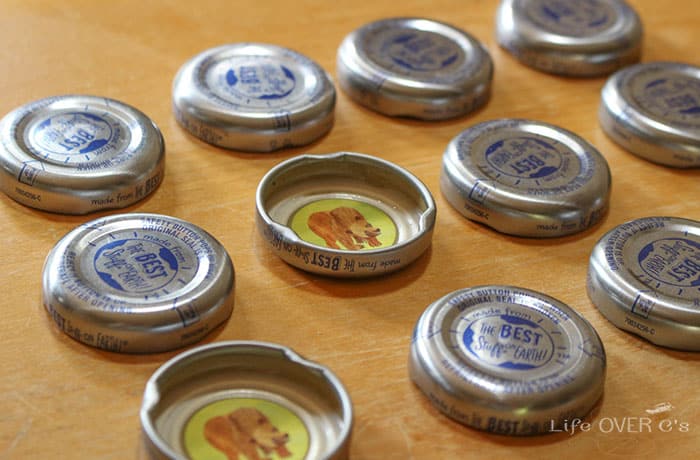 5 fun games for bottle caps! Save your bottle caps from the recycling bin and use them for these fun games! 