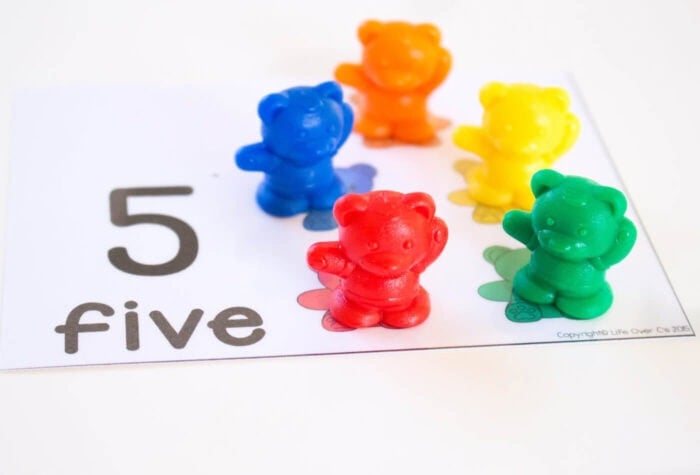 Fun Rainbow Bear Counting Cards Numbers 1-10 for Preschool 10 math number counting card for number 5 with five rainbow bear math manipulatives for one-to-one correspondence