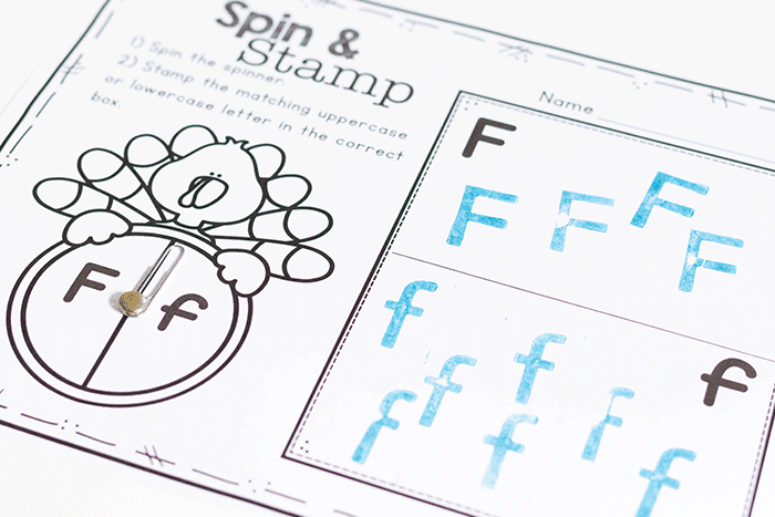 spin-&-stamp-turkey2 Free printable thanksgiving alphabet activity for preschool. Spin the spinner and