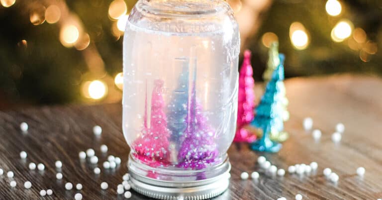 How to Make a Beautiful DIY Snow Globe Mason Jar Craft - Life Over C's