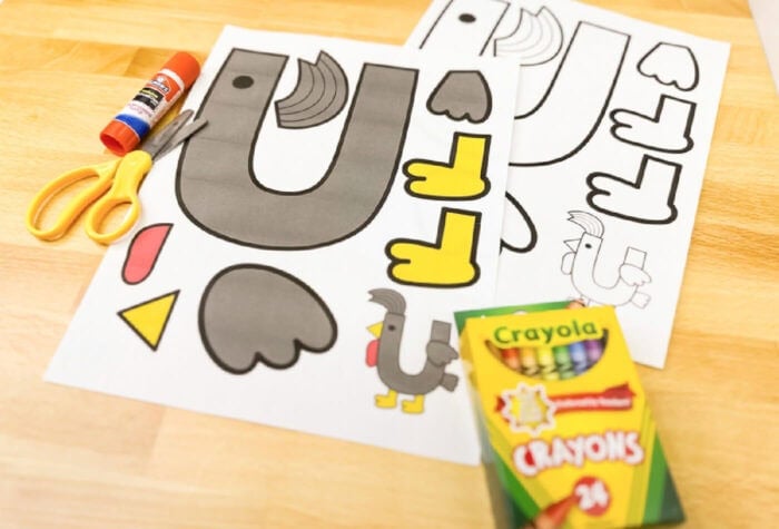 free printable uppercase letter u craft in full color and black and white outlilne for preschool alphabet crafts